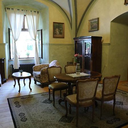 Historicke Apartmany Zelenohorska Posta Nepomuk المظهر الخارجي الصورة